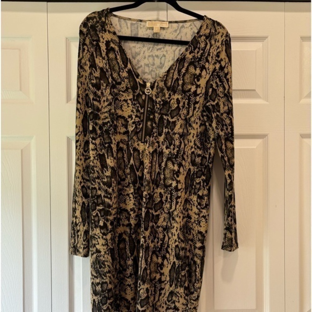 Michael Kors size medium, super cute, snake skin print dress